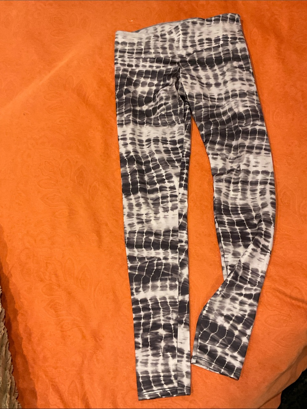 Onzie size small High Rise Tie-Dye Shibori Athletic full length Leggings workout